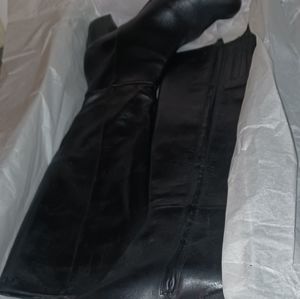 Calvin Klein boots size 9 black leather